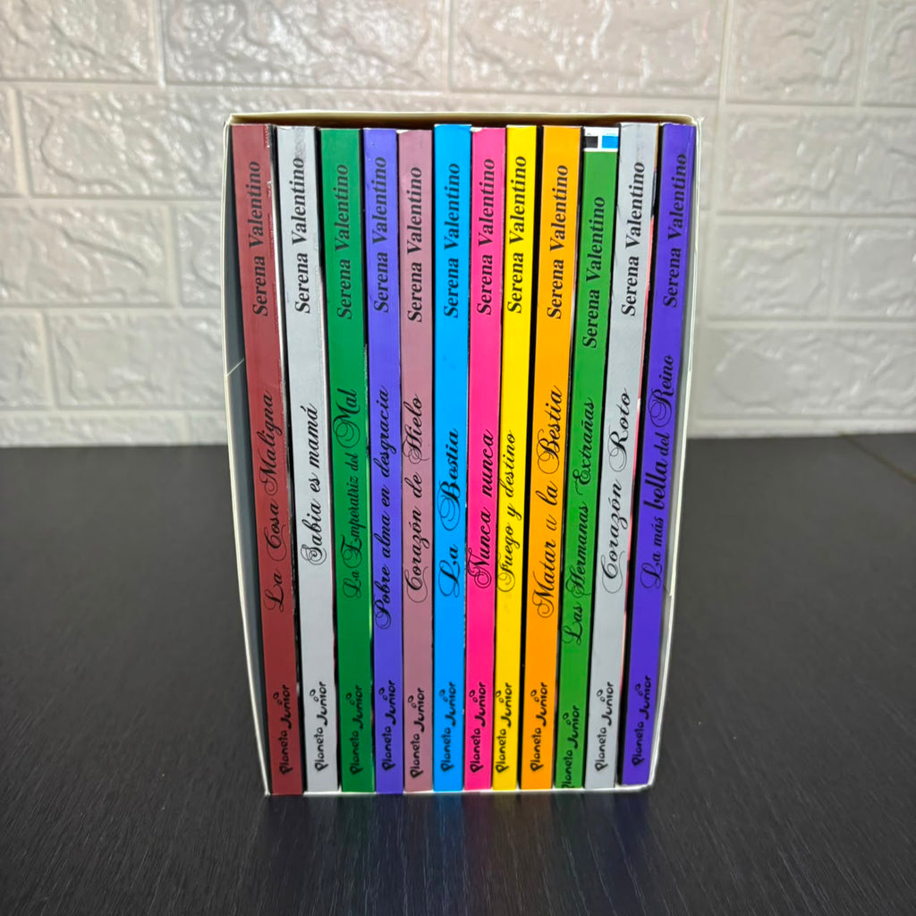 Colección Villanos Disney - 12 Libros Tapa Blanda (Serena Valentino)