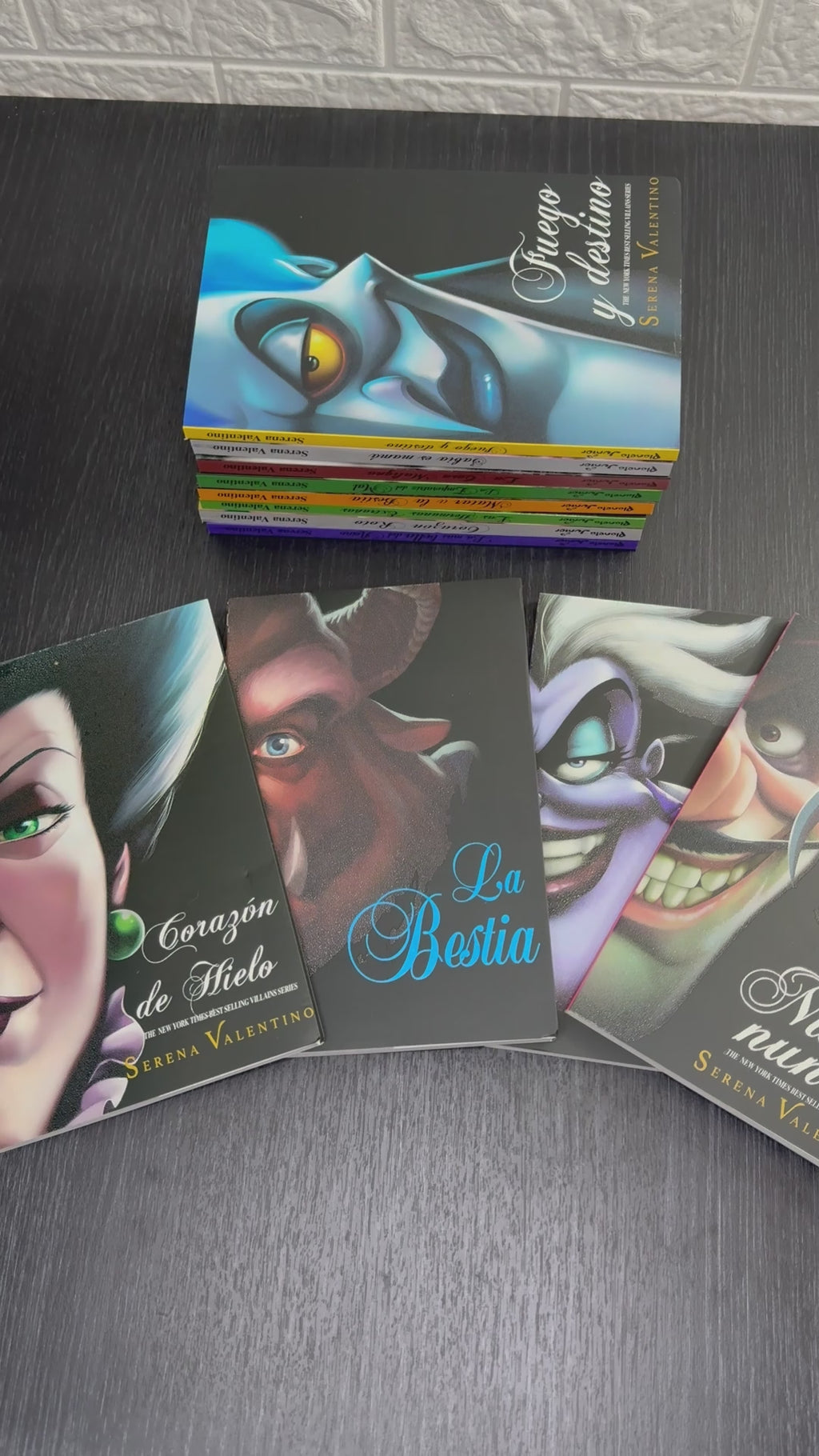 Colección Villanos Disney - 12 Libros Tapa Blanda (Serena Valentino)